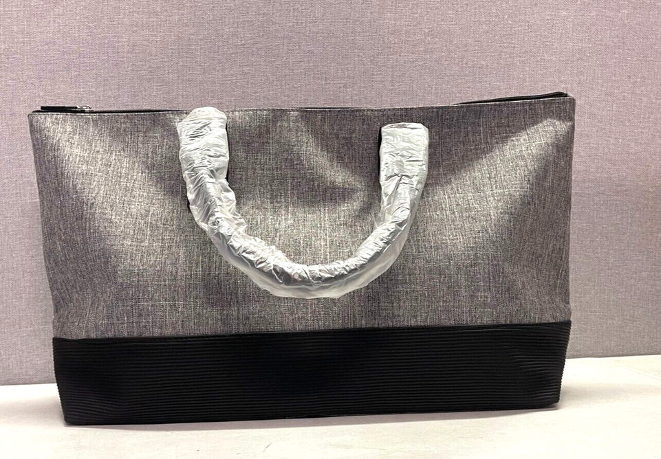Issey Miyake Parfums Bag / Size Large / Mens / Grey / Other travel gym holiday
