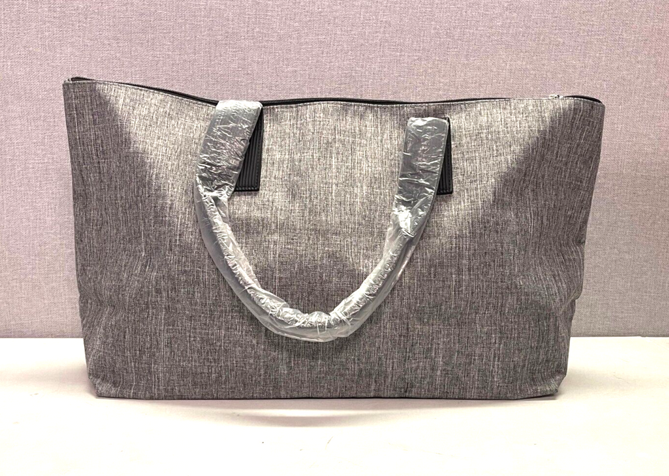 Issey Miyake Parfums Bag / Size Large / Mens / Grey / Other travel gym holiday