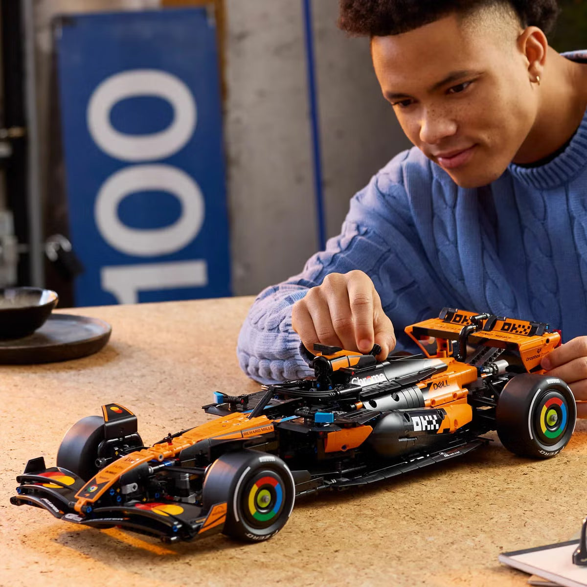 LEGO Technic McLaren Formula 1 Car 2025 Model - Model 42228 (18+ Years)