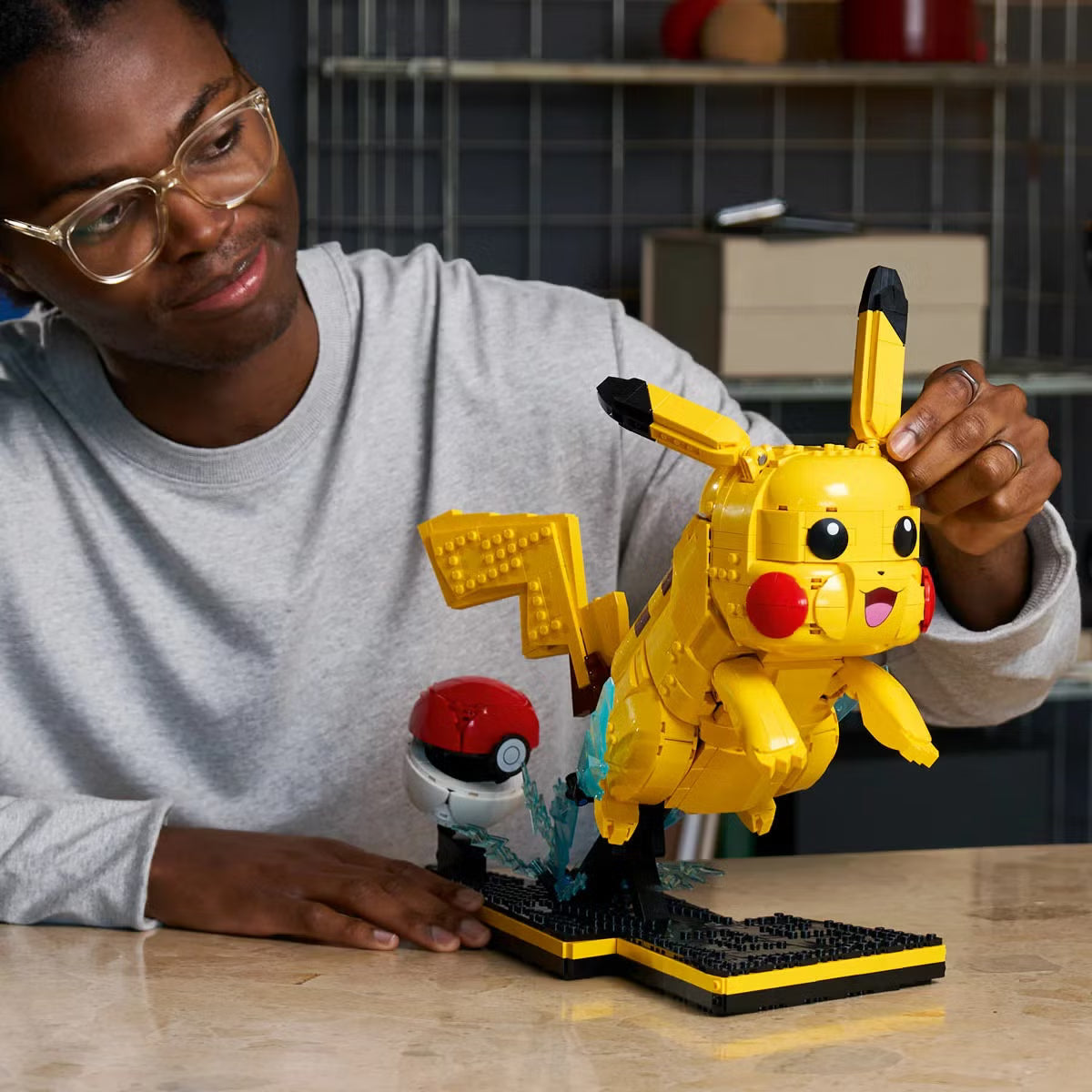 LEGO Pokémon Pikachu and Poké Ball - Model 72152 (18+ Years)