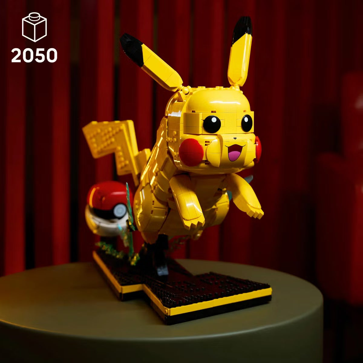 LEGO Pokémon Pikachu and Poké Ball - Model 72152 (18+ Years)