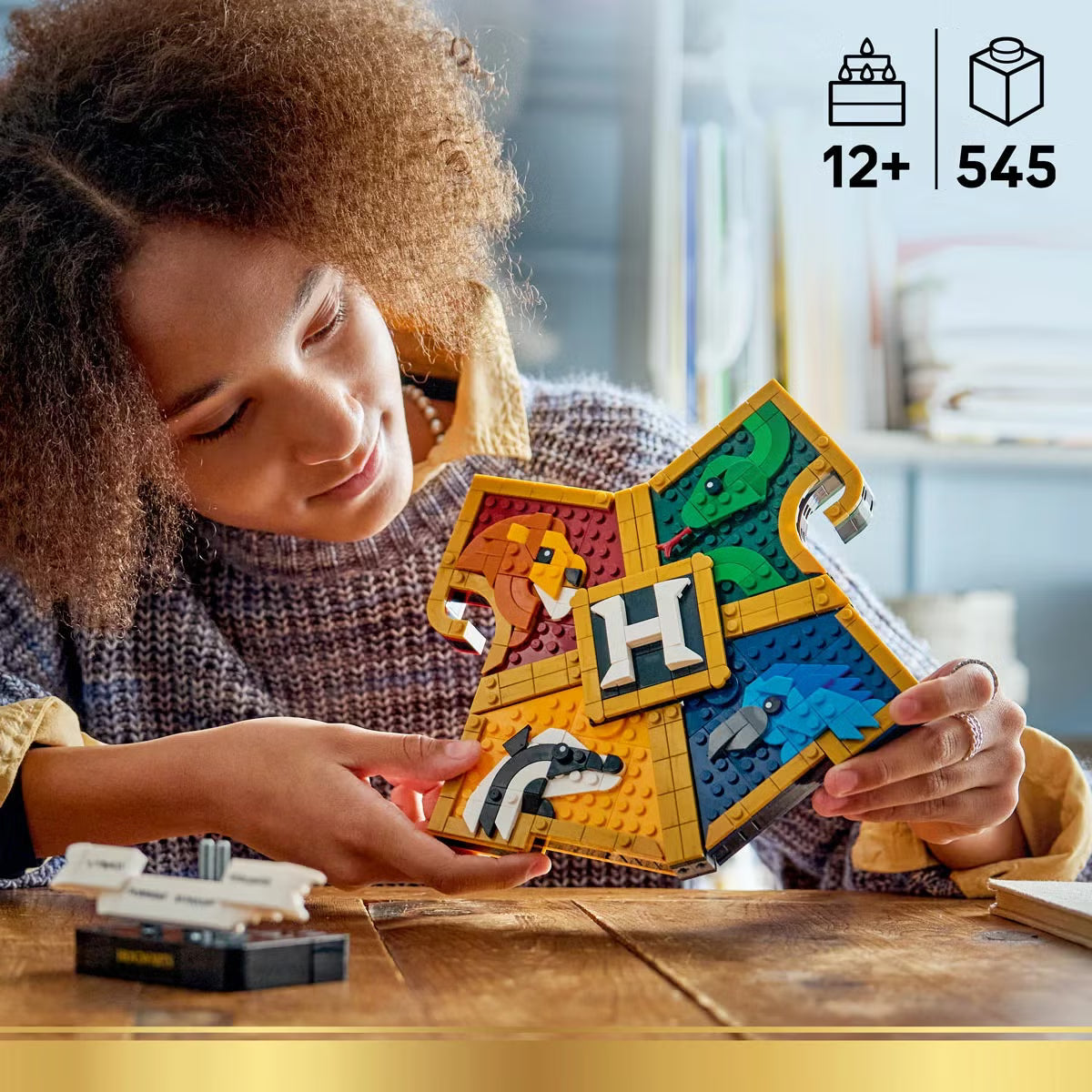 LEGO Harry Potter Hogwarts House Crest - Model 76462 (12+ Years)