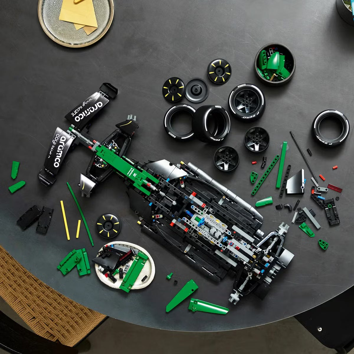 LEGO Technic Aston Martin Aramco AMR25 F1® Car - Model 42240 (18+ Years)