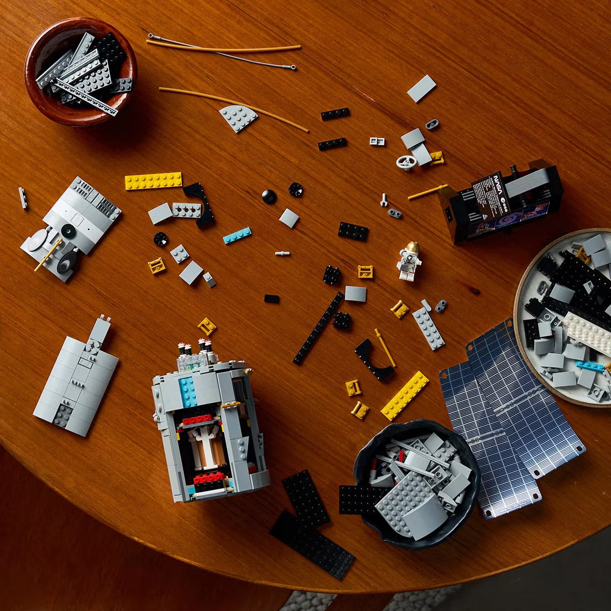 LEGO Icons NASA Space Hubble Telescope - Model 11382 (18+ Years)
