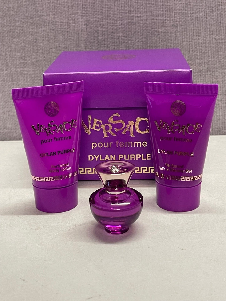 VERSACE DYLAN PURPLE FEMME MINI 5ML EDT + 25ML SHOWER GEL + 25ML BODY LOTION