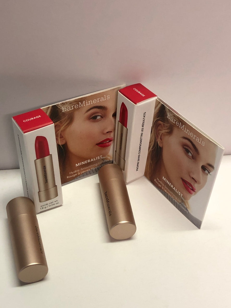 BAREMINERALS  Hydra-Smoothing Lipstick 1.8g SHADE Courage Red/NEW