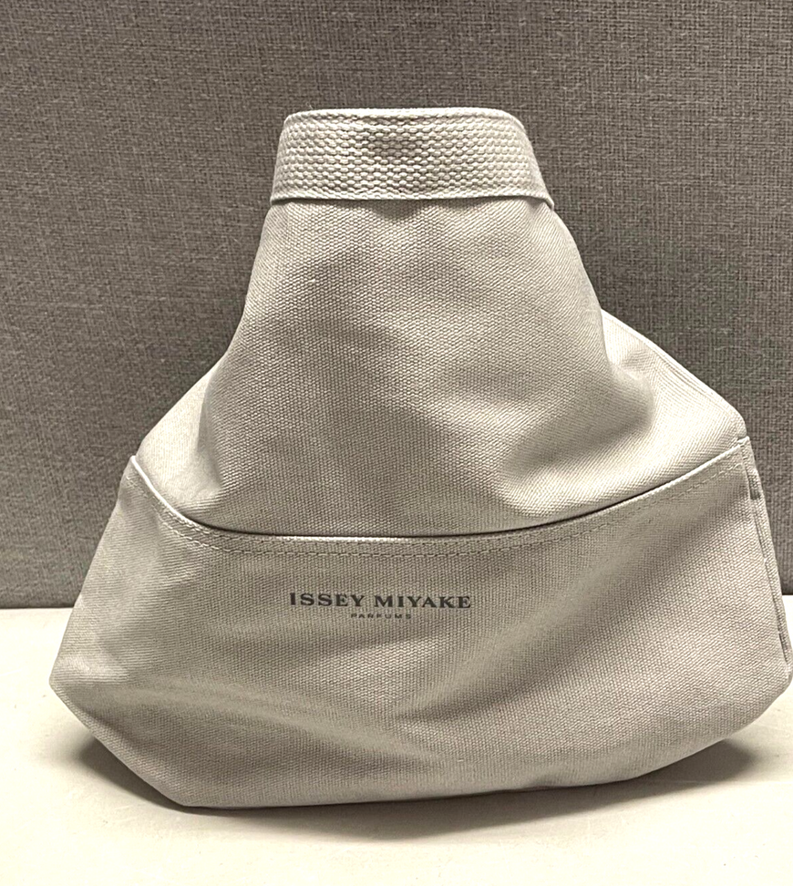 Brand New with Tags Issey Miyake Parfums Cosmetic make up Toiletries Pouch bag.