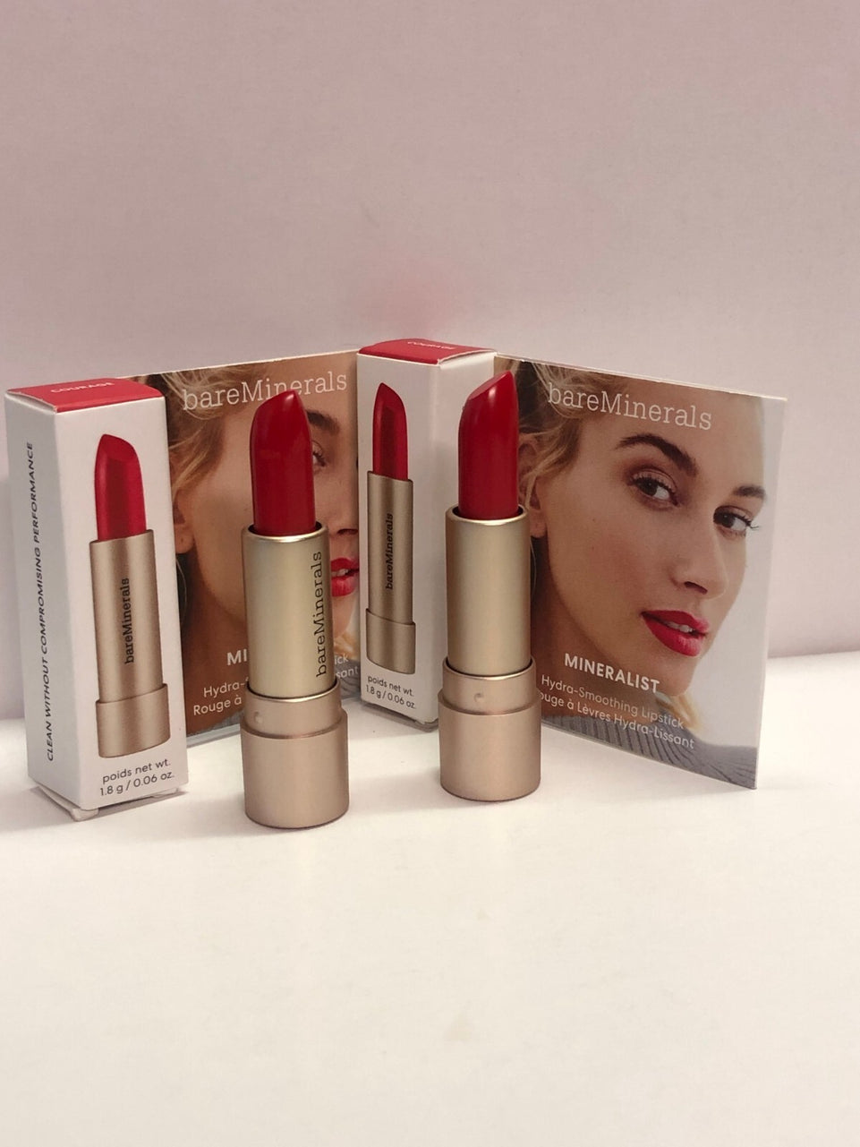 BAREMINERALS  Hydra-Smoothing Lipstick 1.8g SHADE Courage Red/NEW
