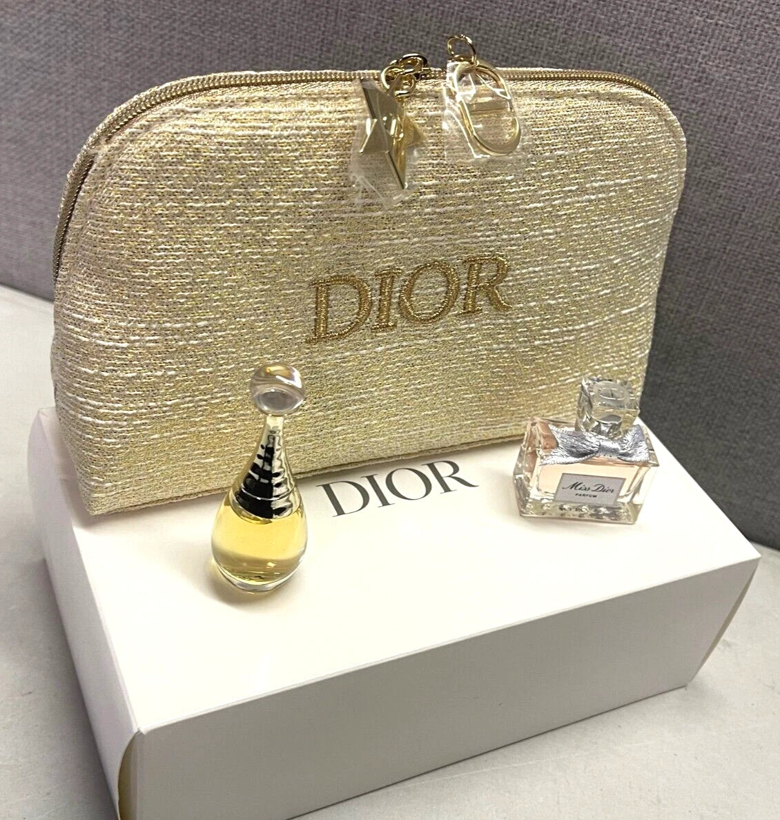 DIOR Gold Makeup Clutch Bag Holiday Christmas Limited Edition 2024 +parfum set